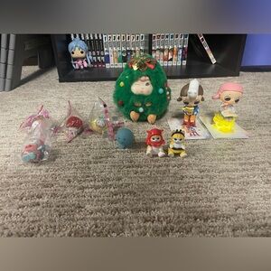 Figure Collection; Nyota, Smiski, Sanrio, Mofusand, etc.